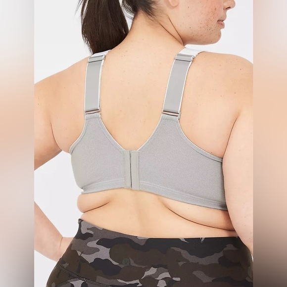 Livi Active Max Support Underwire Sports Bra - Picture 2 of 9